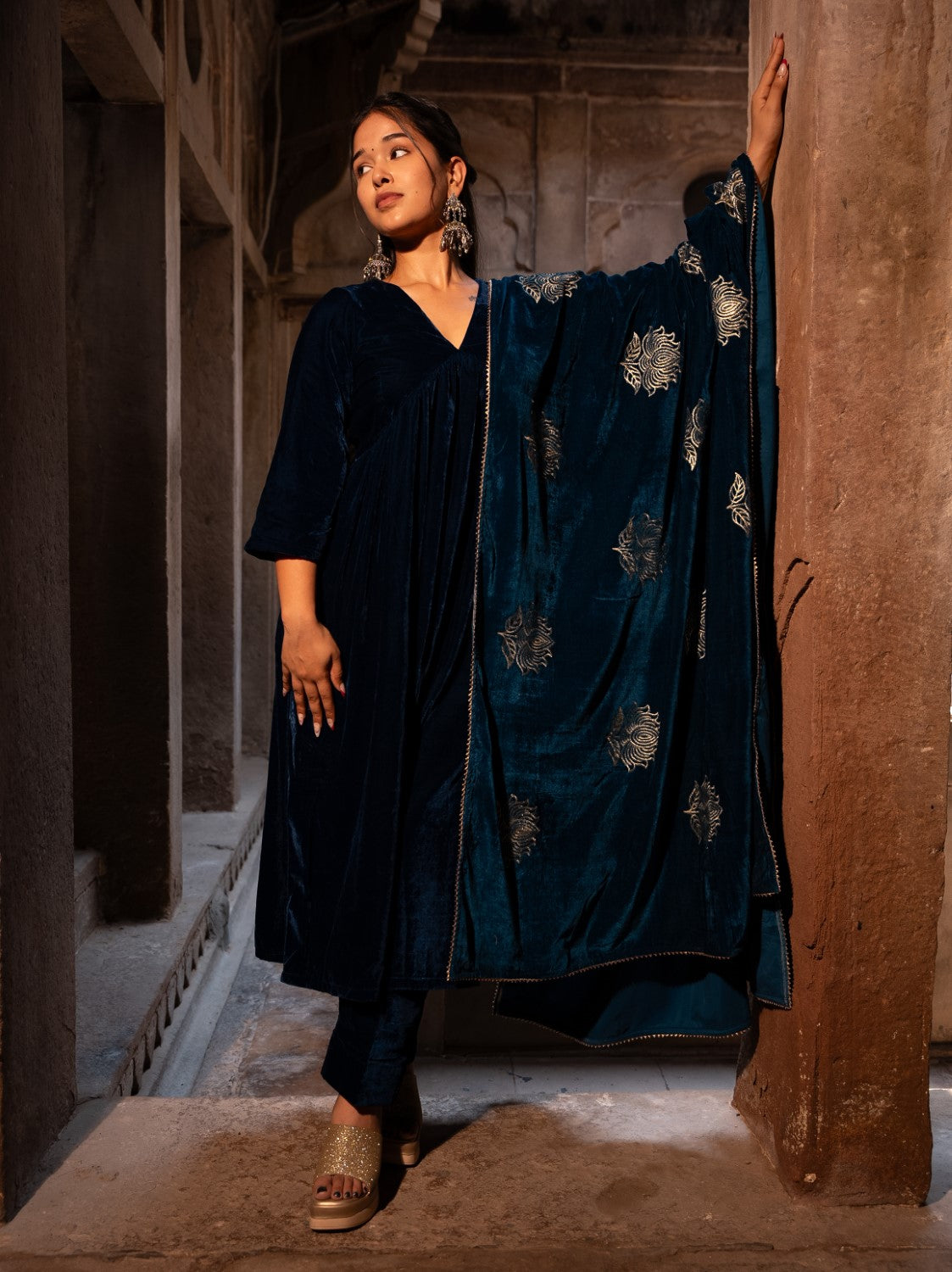 Iraah Velvet Set