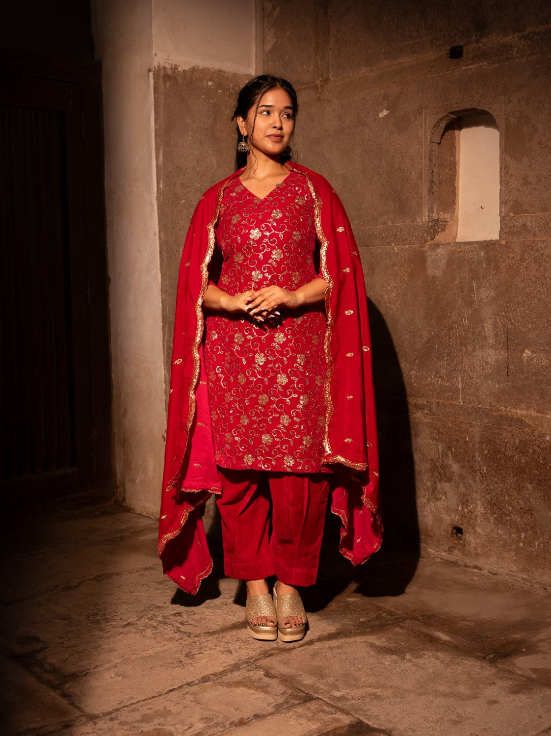 Ruhi Pink Velvet Set