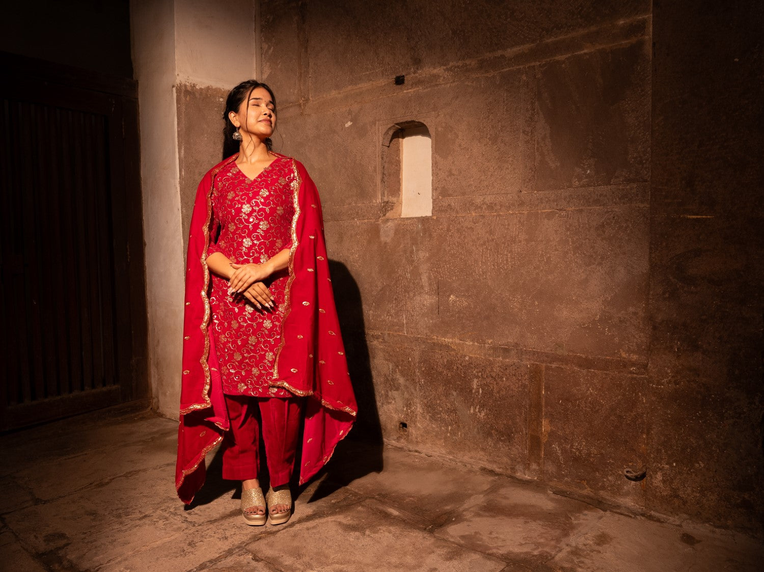 Ruhi Pink Velvet Set