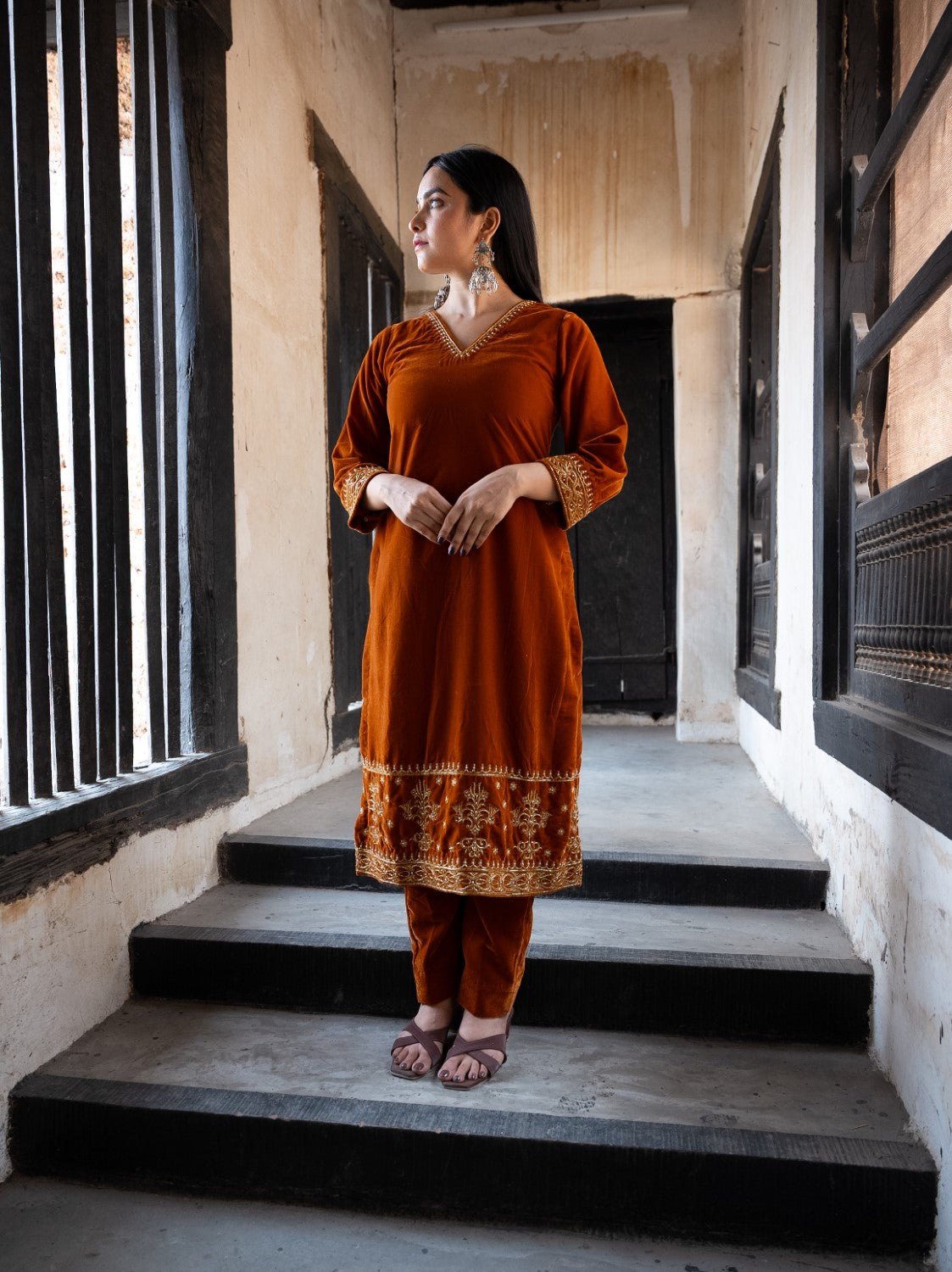 Image of Zoya Velvet Kurta Set