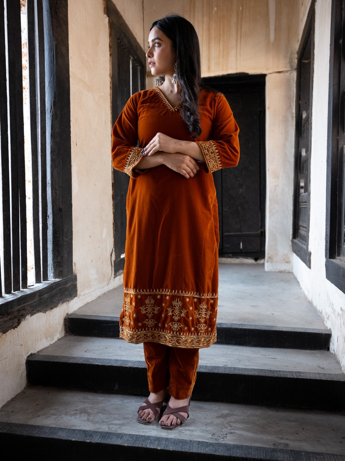 Image of Zoya Velvet Kurta Set