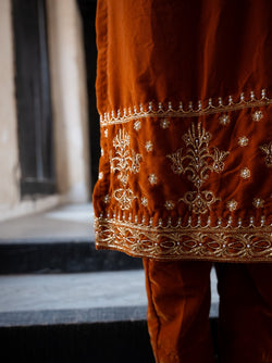 Image of Zoya Velvet Kurta Set