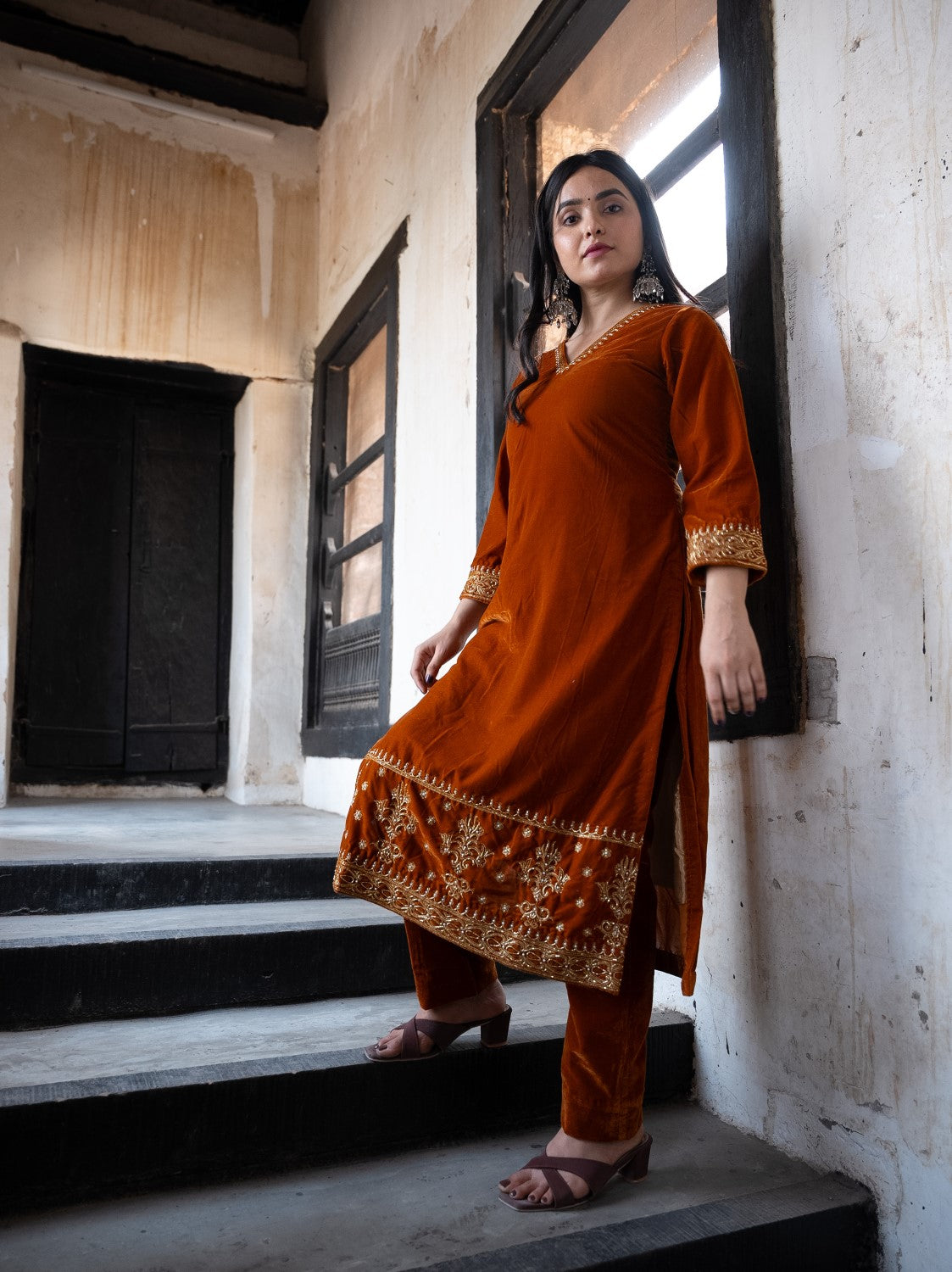 Image of Zoya Velvet Kurta Set