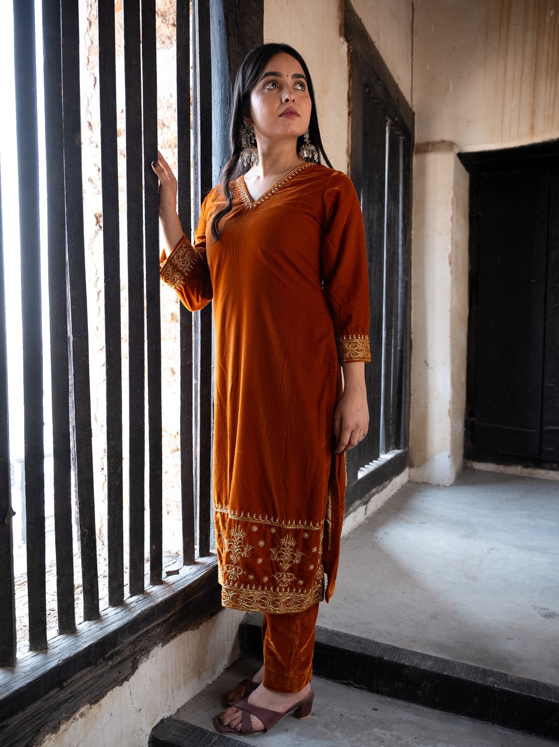 Zoya Velvet Kurta Set