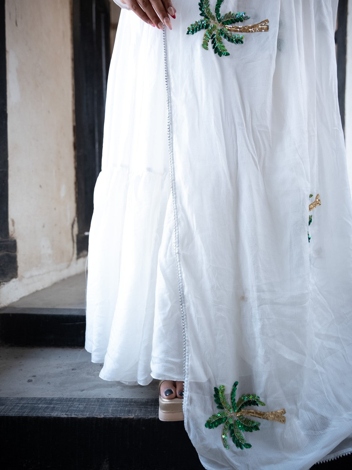 Saanjh White Anarkali