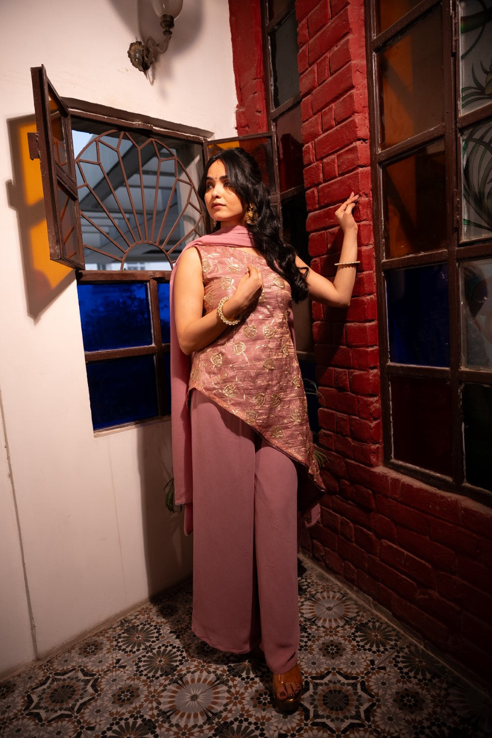 Image of Liana Palazzo set