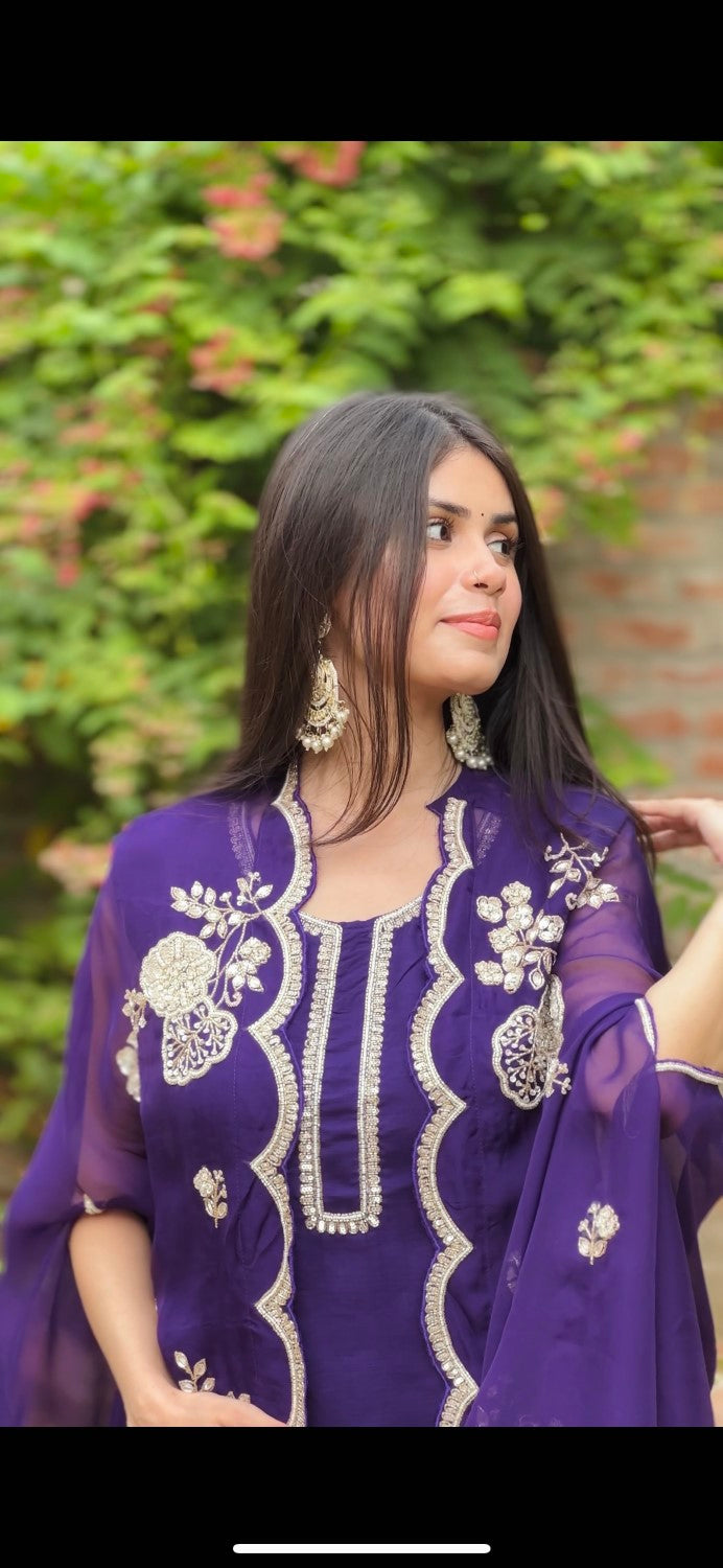 Image of Rashri Kurta Set
